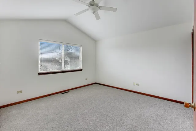 $369,000 | 2910 Bloomfield Drive, Joliet, IL 60436