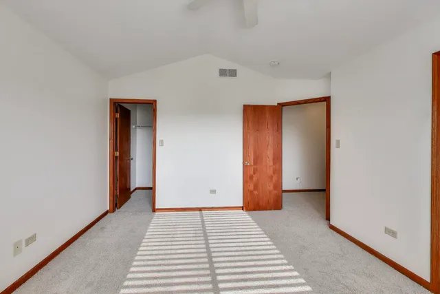 $369,000 | 2910 Bloomfield Drive, Joliet, IL 60436