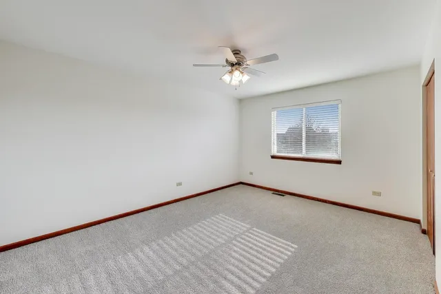 $369,000 | 2910 Bloomfield Drive, Joliet, IL 60436