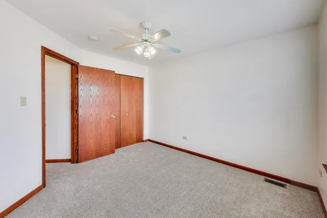 $369,000 | 2910 Bloomfield Drive, Joliet, IL 60436