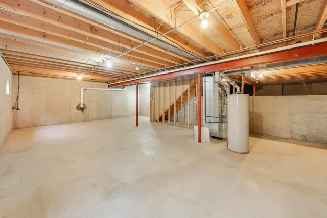 $369,000 | 2910 Bloomfield Drive, Joliet, IL 60436