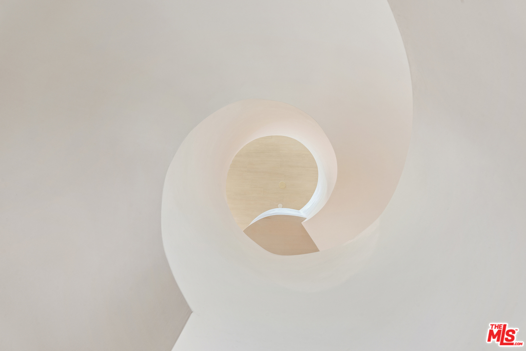 27234 Pacific Coast Highway Malibu, CA 90265 - Photo 36 of 54