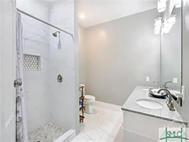 $2,500 | 514 East Anderson Street, Savannah, GA 31401