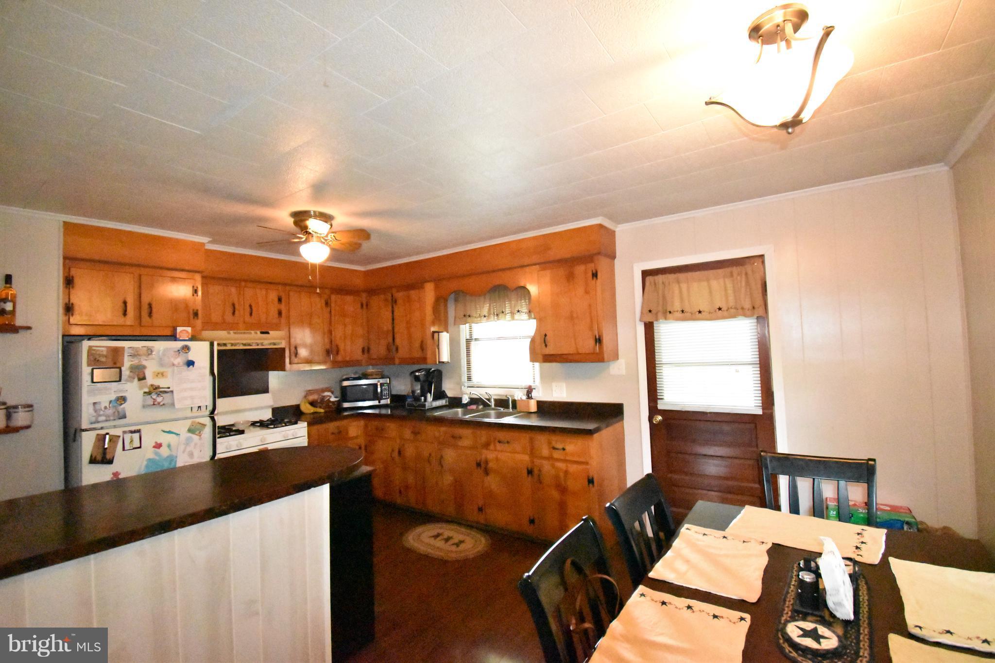 5302 Spring Drive Cambridge, MD 21613 - Photo 8 of 27 Dining Room