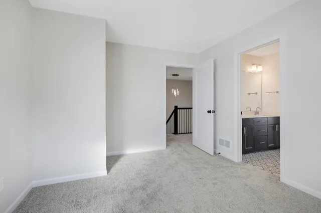 $4,000 | 10274 Arrowwood Path, Woodbury, MN 55129