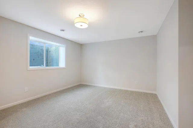 $4,000 | 10274 Arrowwood Path, Woodbury, MN 55129