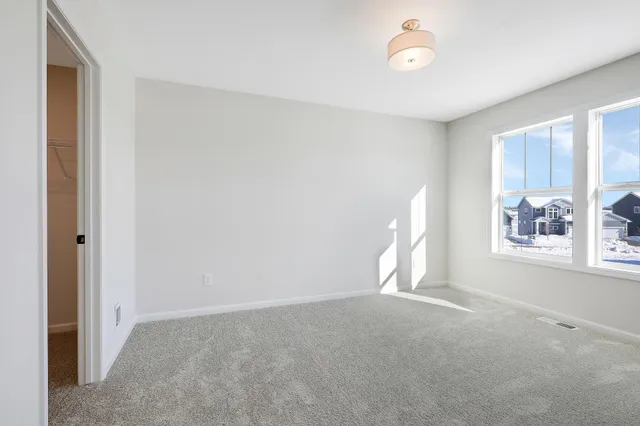 $4,000 | 10274 Arrowwood Path, Woodbury, MN 55129