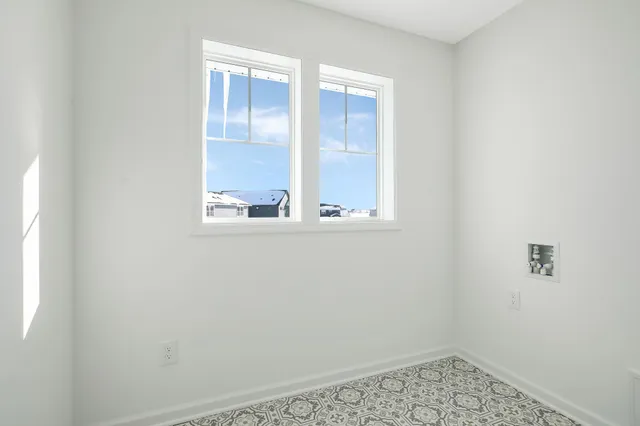 $4,000 | 10274 Arrowwood Path, Woodbury, MN 55129