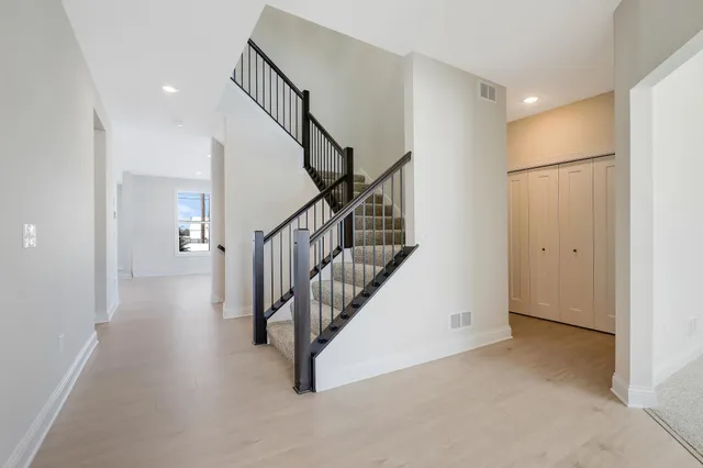 $4,000 | 10274 Arrowwood Path, Woodbury, MN 55129