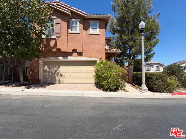 $700,000 | 29206 Rio Lobo Way, Valencia, CA 91354