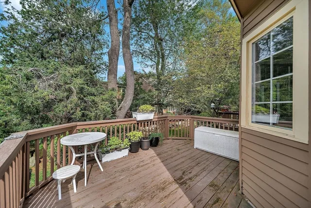 $589,000 | 5 Weybridge Lane, Unit 5, Hopkinton, MA 01748