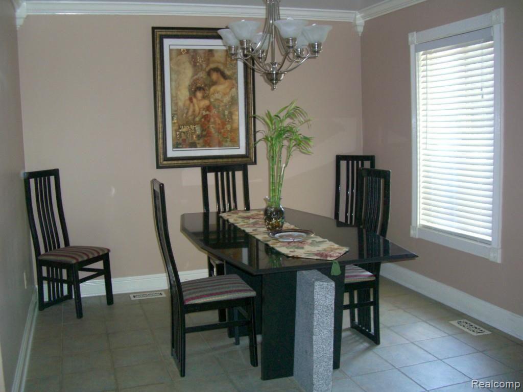 6895 Longwood Road Canton, MI 48187 - Photo 9 of 24 Dining Room