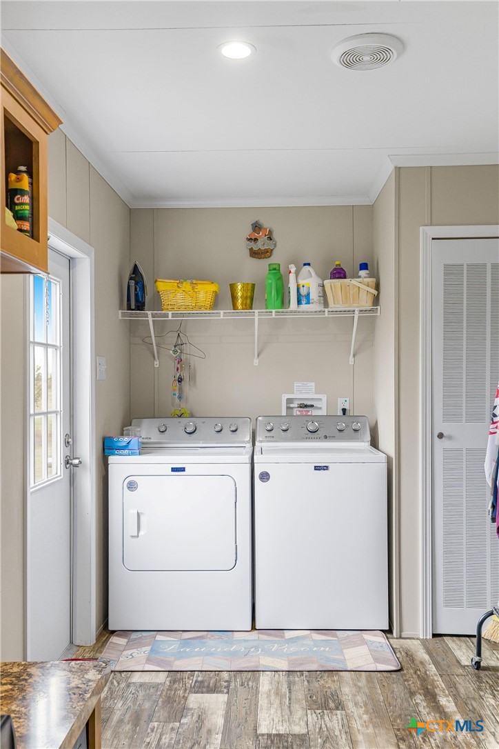2610 Wendel Road Meyersville, TX 77974 - Photo 10 of 29 a utility room with washer and dryer