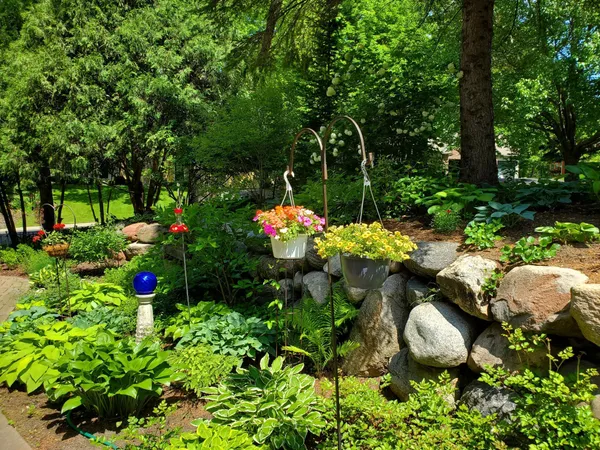 $599,900 | 1001 Walden Court, Burnsville, MN 55337