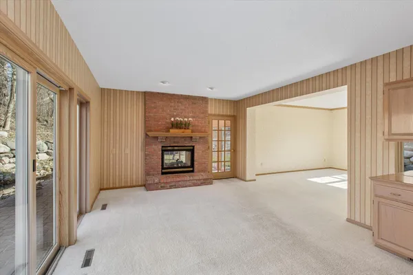 $599,900 | 1001 Walden Court, Burnsville, MN 55337