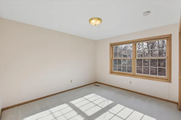 $599,900 | 1001 Walden Court, Burnsville, MN 55337