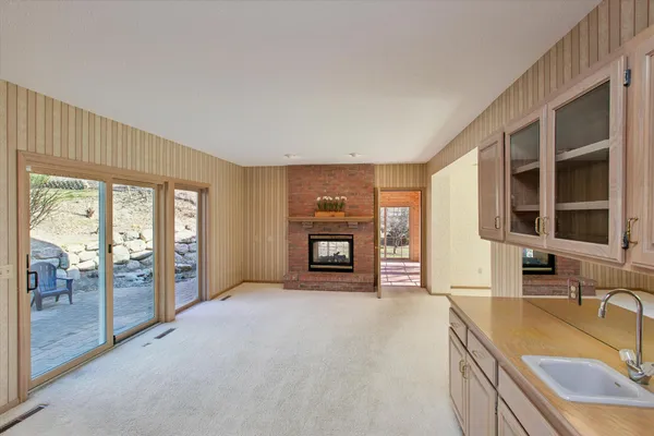 $599,900 | 1001 Walden Court, Burnsville, MN 55337