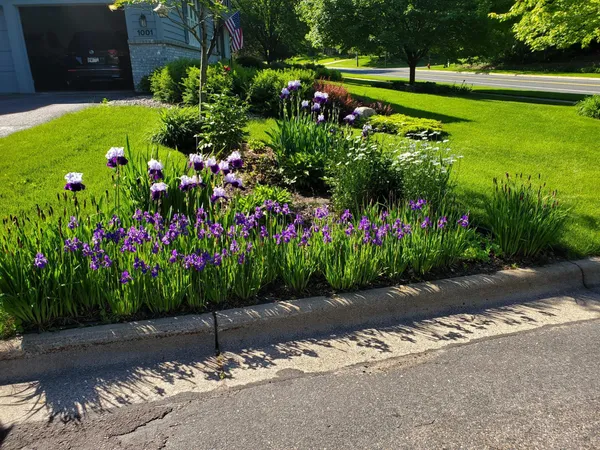 $599,900 | 1001 Walden Court, Burnsville, MN 55337