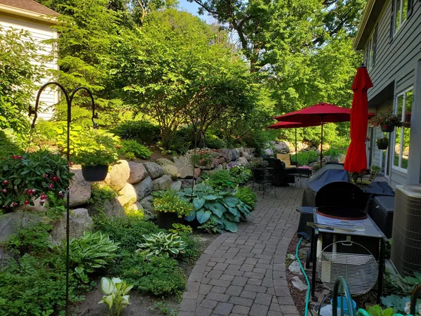 $599,900 | 1001 Walden Court, Burnsville, MN 55337