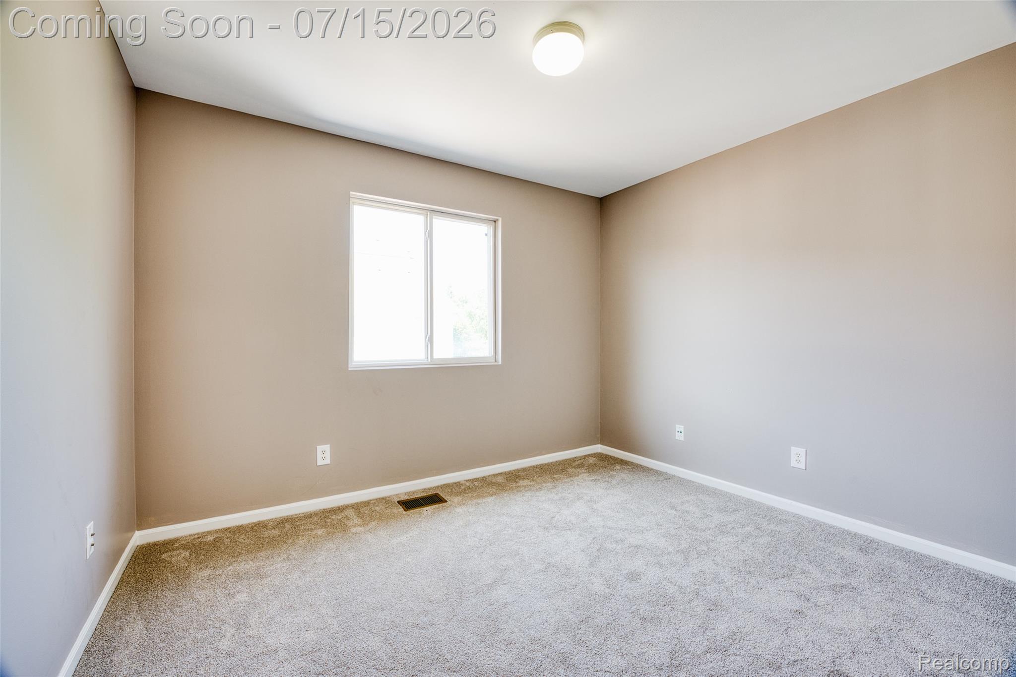 1159 Beaver Run Troy, MI 48083 - Photo 18 of 32 image-21.jpg