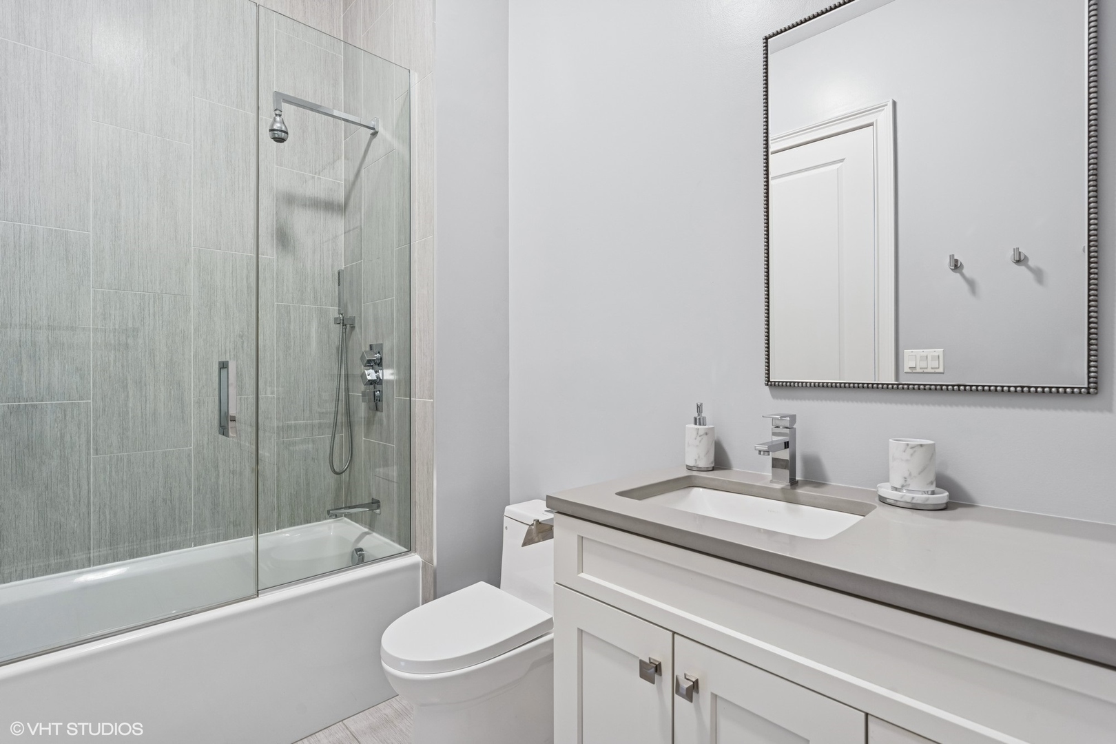 20 North Loomis Street, Unit A Chicago, IL 60607 - Photo 31 of 47