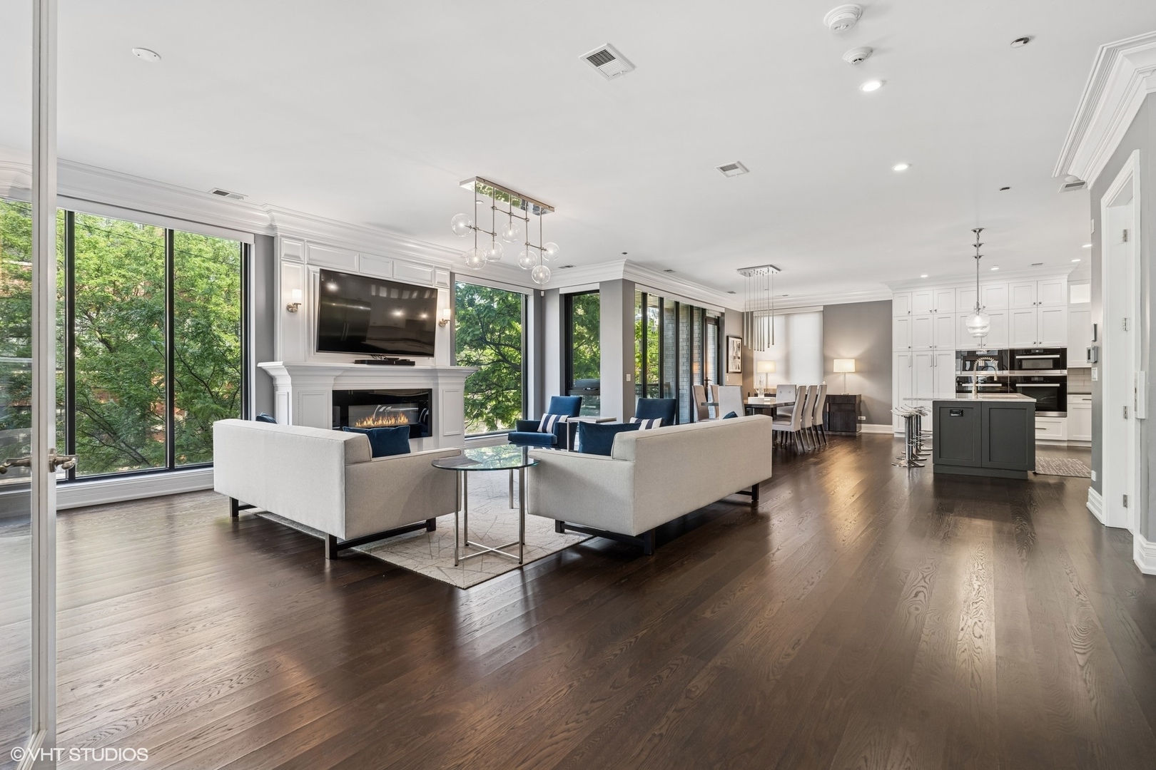 20 North Loomis Street, Unit A Chicago, IL 60607 - Photo 4 of 47