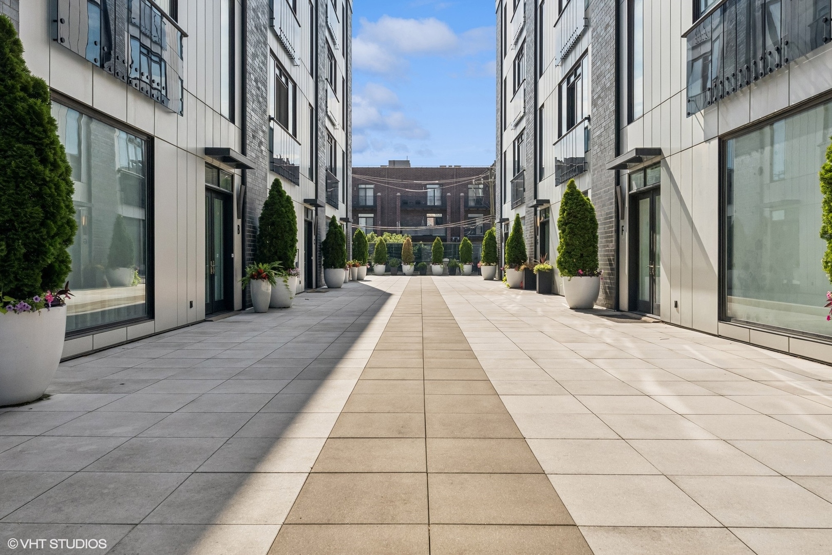 20 North Loomis Street, Unit A Chicago, IL 60607 - Photo 41 of 47