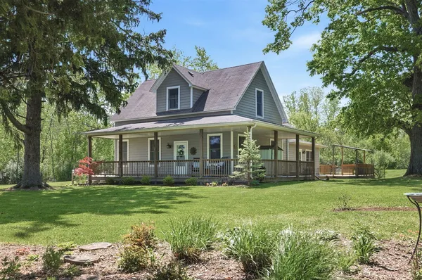 $969,500 | 7780 West East Road, Three Oaks, MI 49128