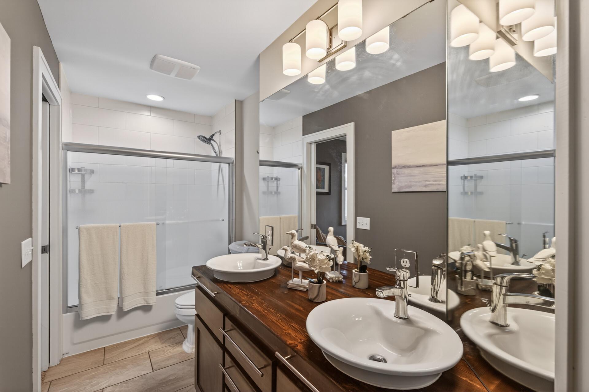 5330 Manitou Road Tonka Bay, MN 55331 - Photo 8 of 71