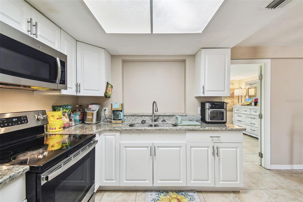 10817 Kingsbridge Road Port Richey, FL 34668 - Photo 8 of 26 Gallery Image 8