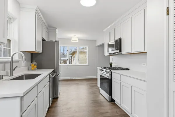 $349,900 | 451 Linda Lane, Addison, IL 60101