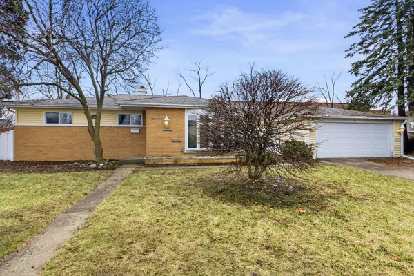 $349,900 | 451 Linda Lane, Addison, IL 60101