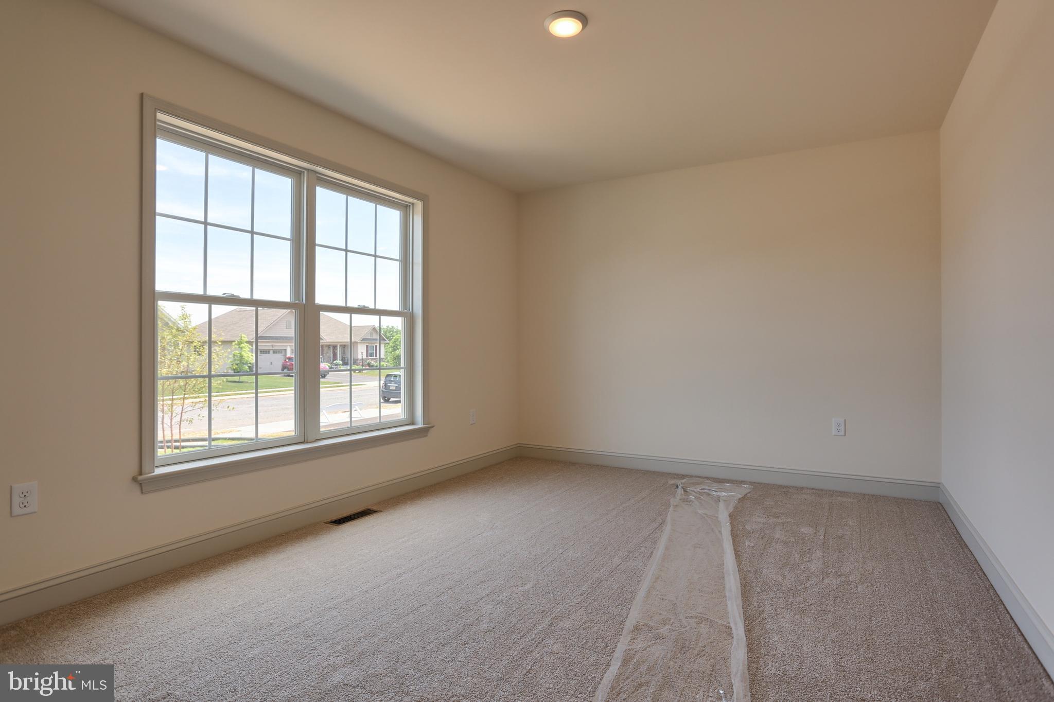 17 Rolling Meadow Road Lebanon, PA 17046 - Photo 6 of 41 an empty room with a window