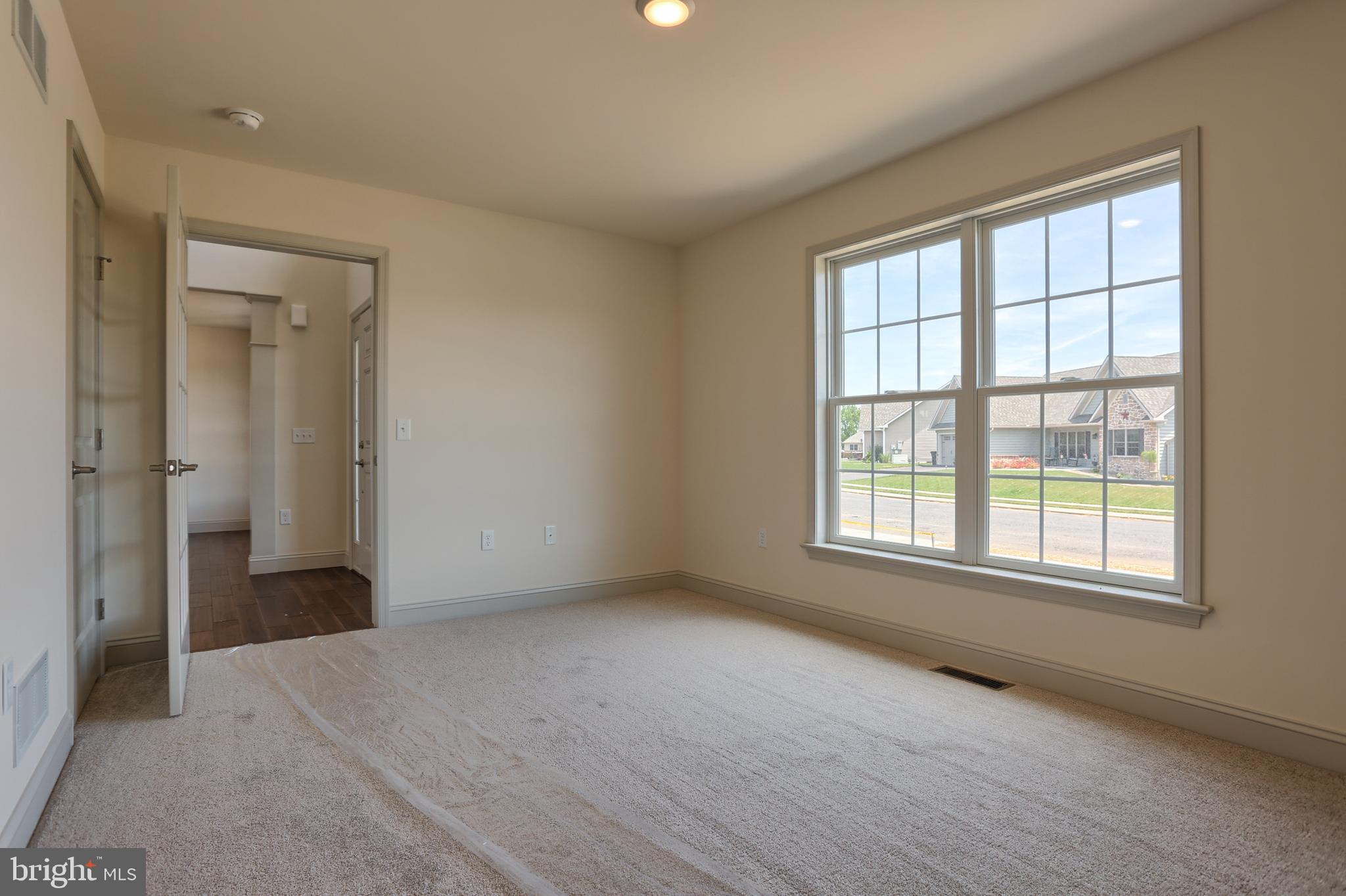 17 Rolling Meadow Road Lebanon, PA 17046 - Photo 7 of 41 an empty room with windows and closet