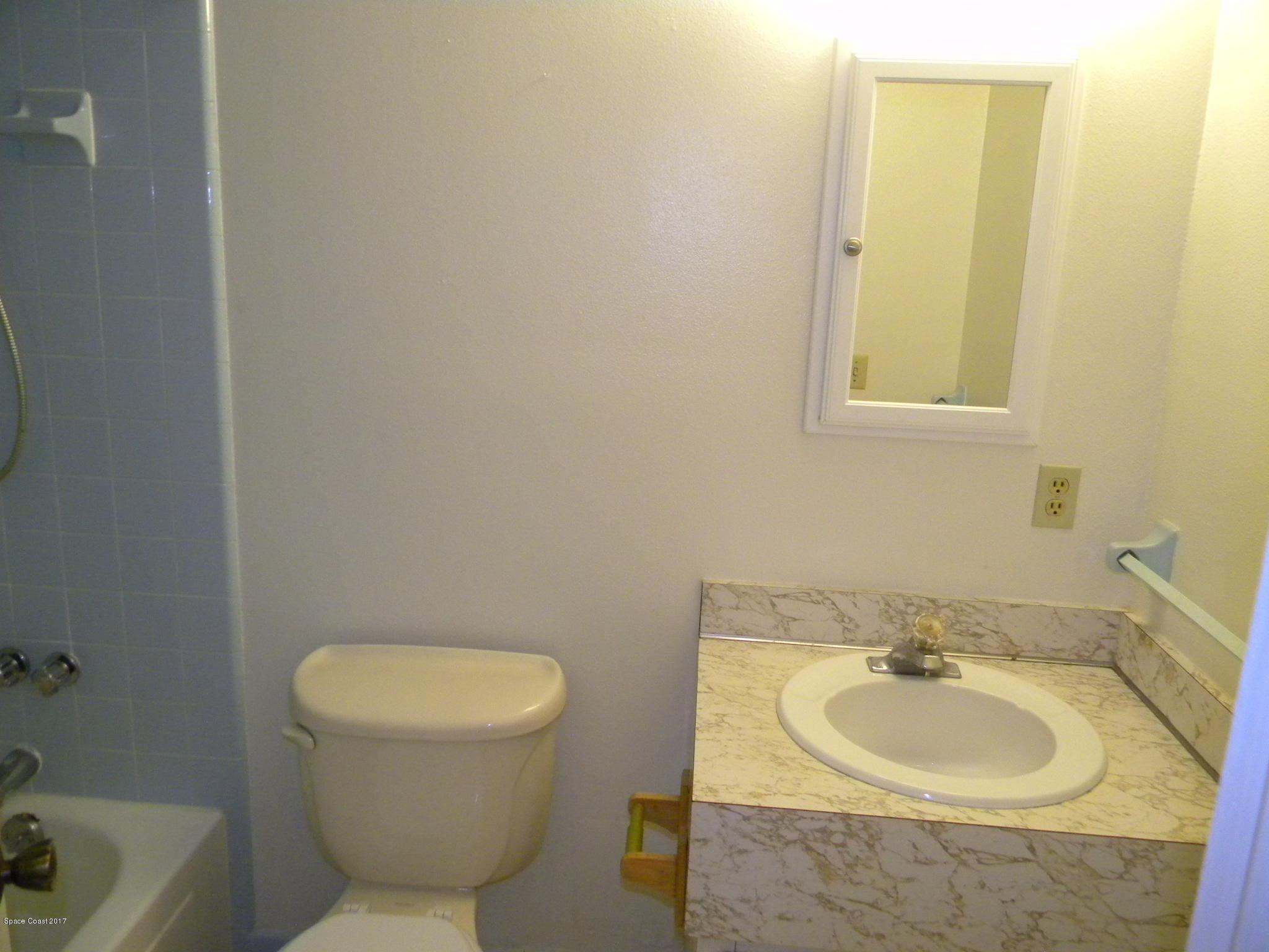 822 Angle Street Northeast Palm Bay, FL 32905 - Photo 11 of 13 Guest Bath