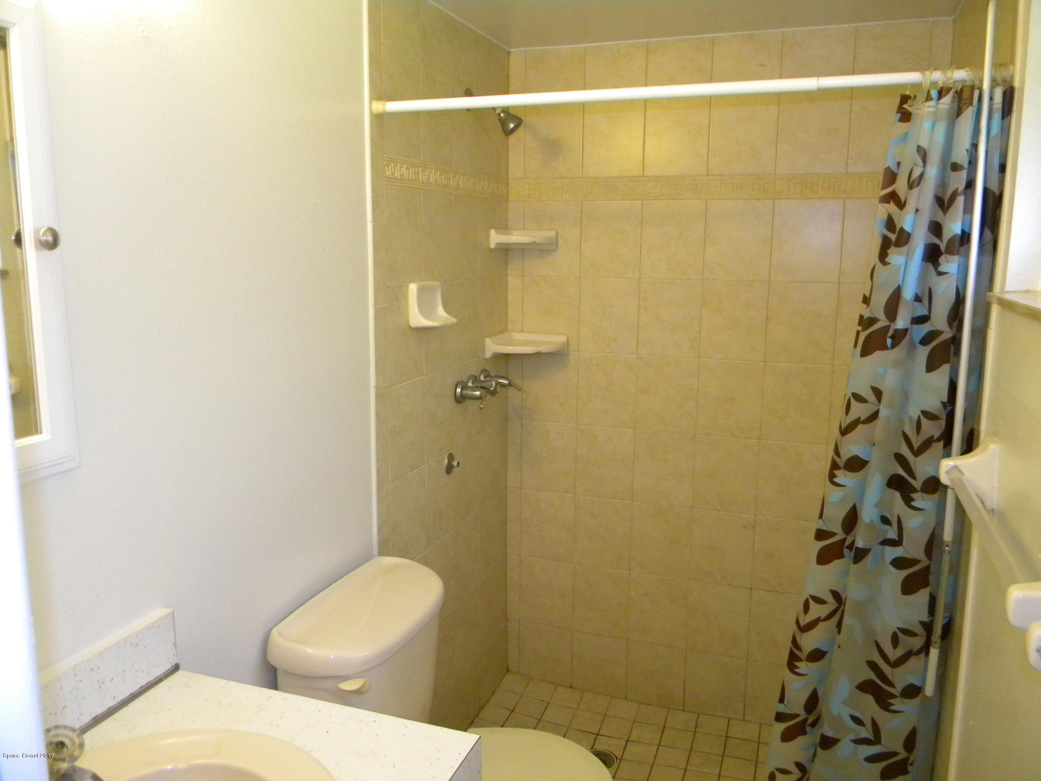 822 Angle Street Northeast Palm Bay, FL 32905 - Photo 8 of 13 Master Bath
