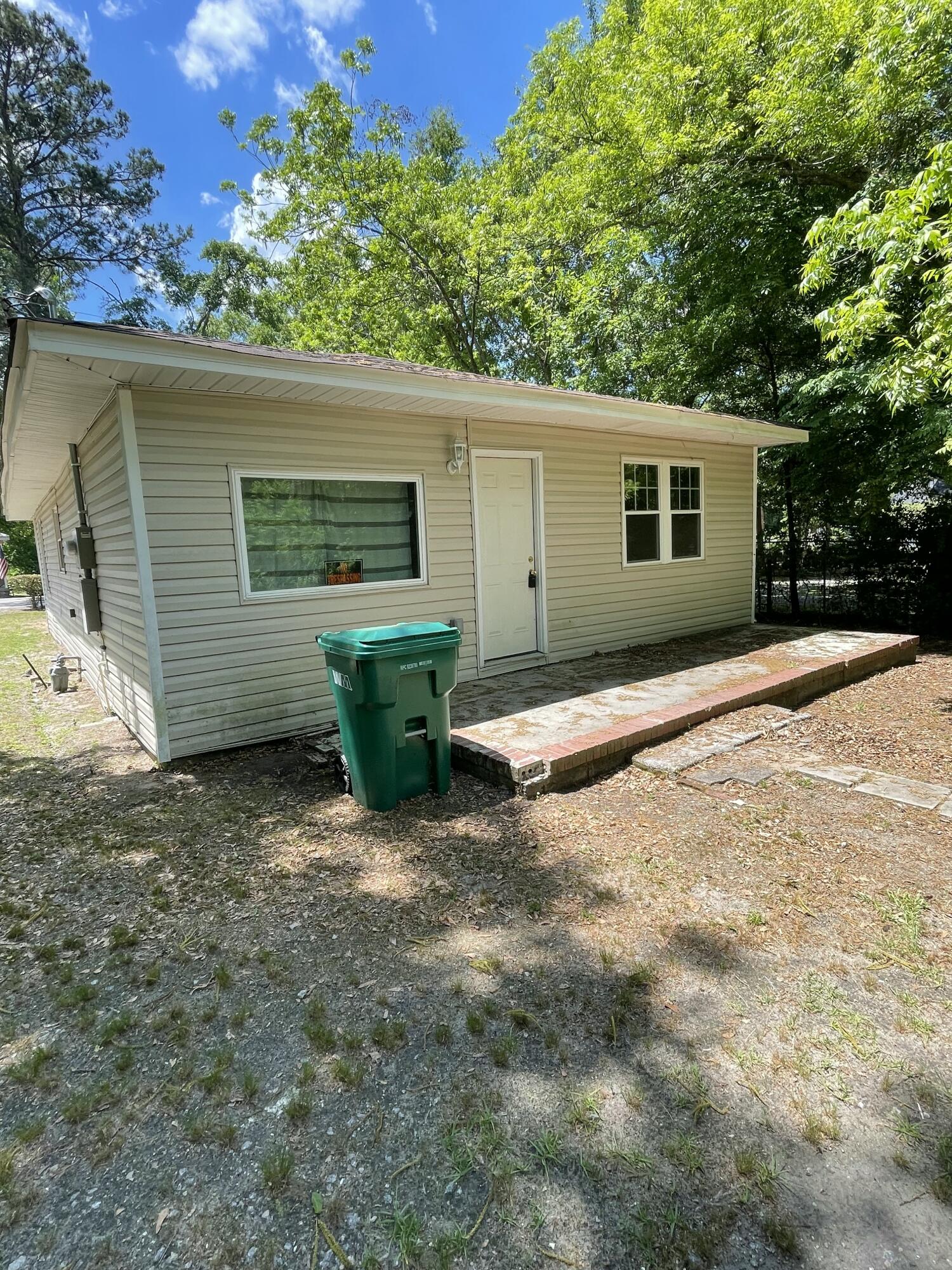 124 West Street Thomson, GA 30824 - Photo 14 of 15 Back Porch