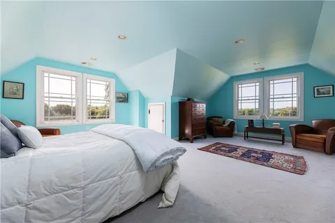 $3,600,000 | 365 Boston Neck Road, Narragansett, RI 02882