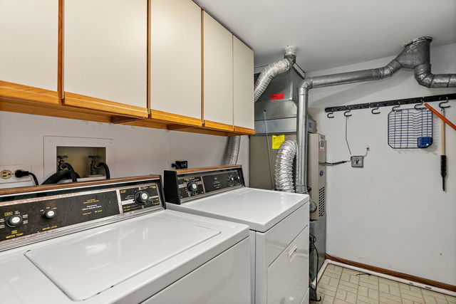 1871 Fox Run Drive, Unit A Elk Grove Village, IL 60007 - Photo 23 of 27