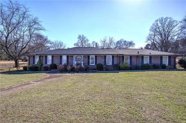 $445,000 | 38 Brookwood Drive, Cartersville, GA 30120