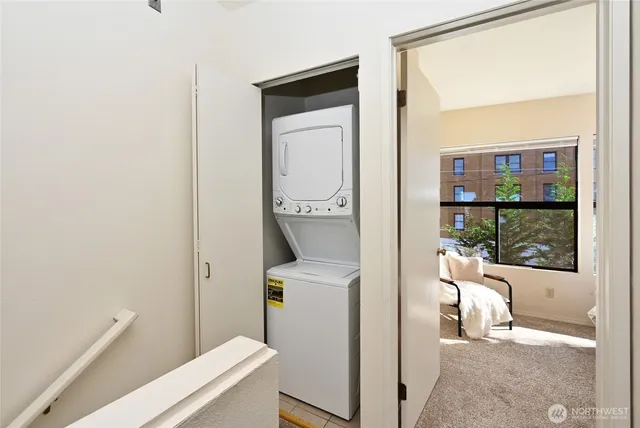 $475,000 | 2827 Franklin Avenue East, Unit N9, Seattle, WA 98102