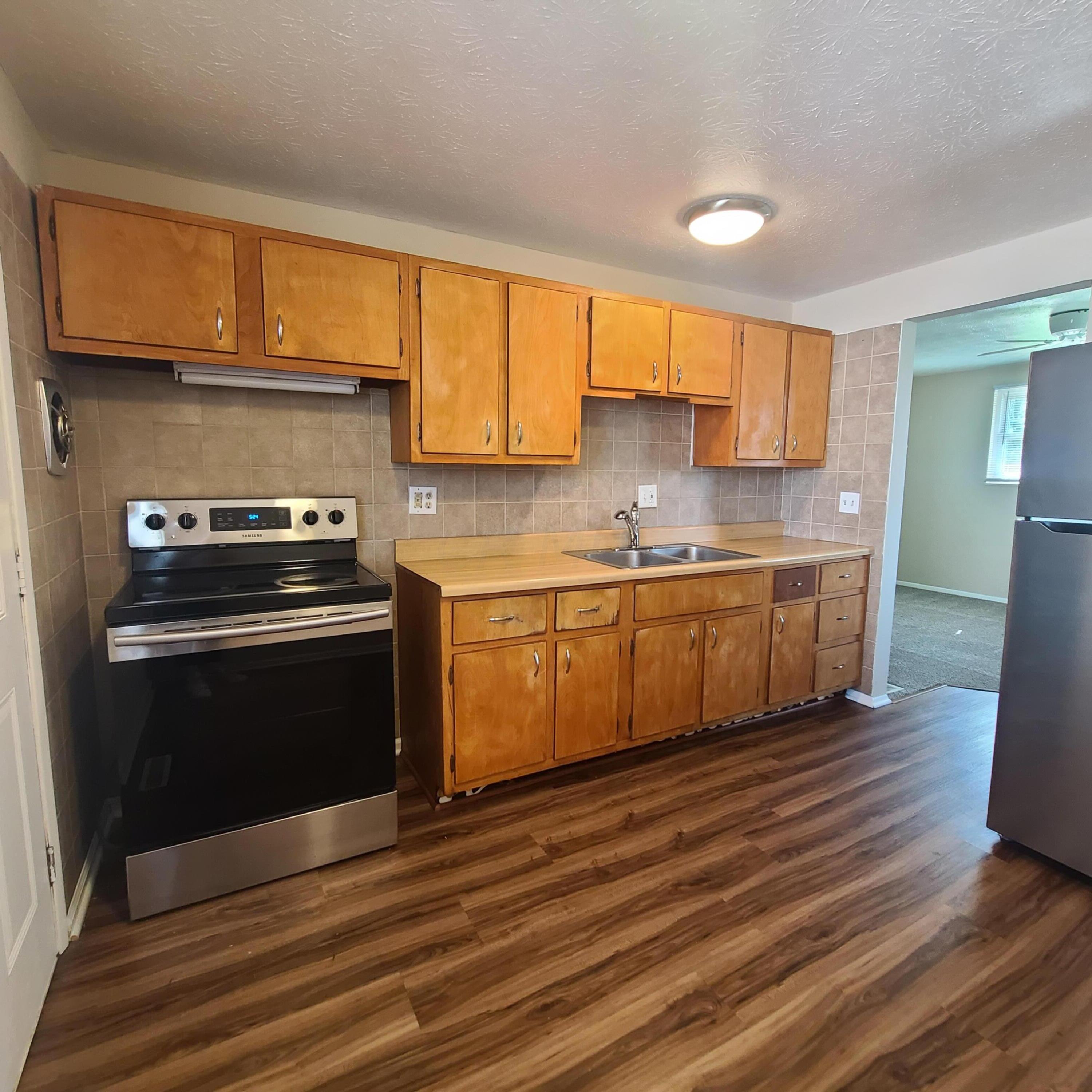 2127 Tupsfield Road Columbus, OH 43229 - Photo 11 of 21 11 Tups Kitchen 2