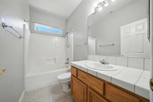 $390,000 | 1021 Mockingbird Hill, Valley Springs, CA 95252