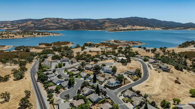 $390,000 | 1021 Mockingbird Hill, Valley Springs, CA 95252