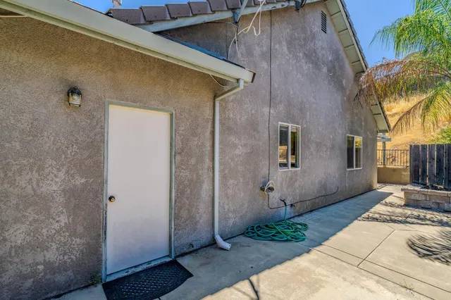 $390,000 | 1021 Mockingbird Hill, Valley Springs, CA 95252