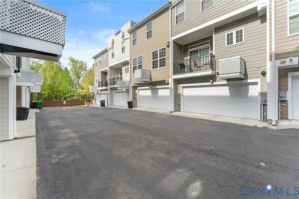 $3,200 | 3904 Village Townes Walk, Glen Allen, VA 23060