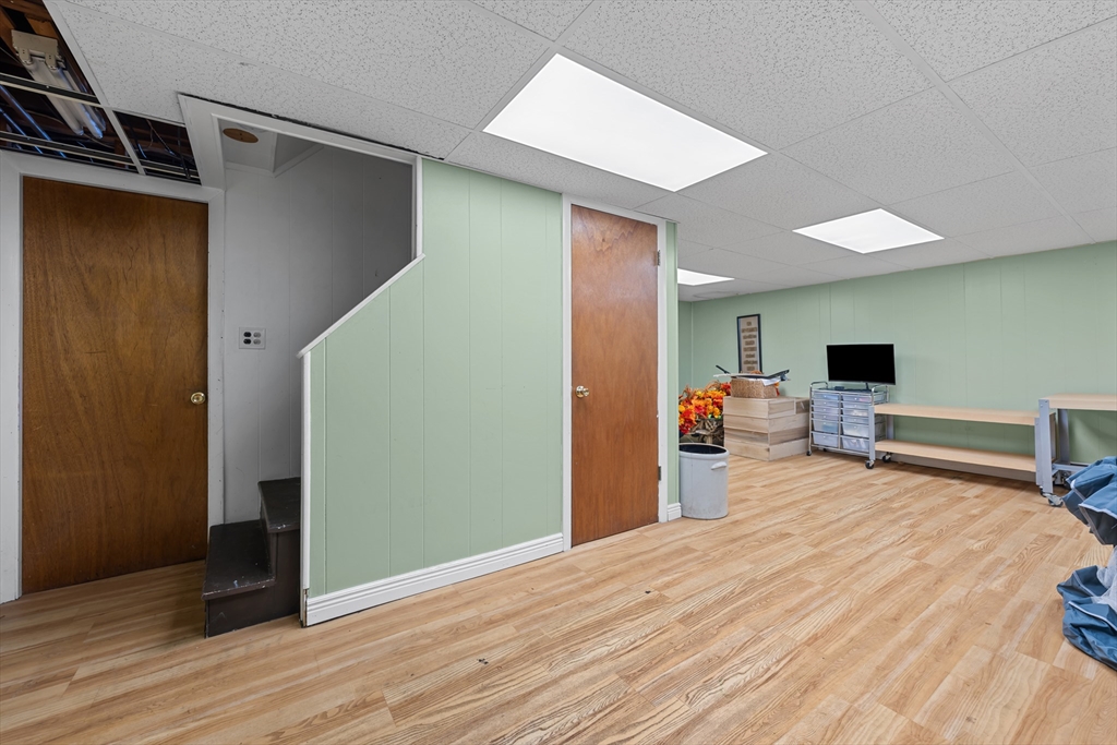 28 Greybert Lane Worcester, MA 01602 - Photo 26 of 35