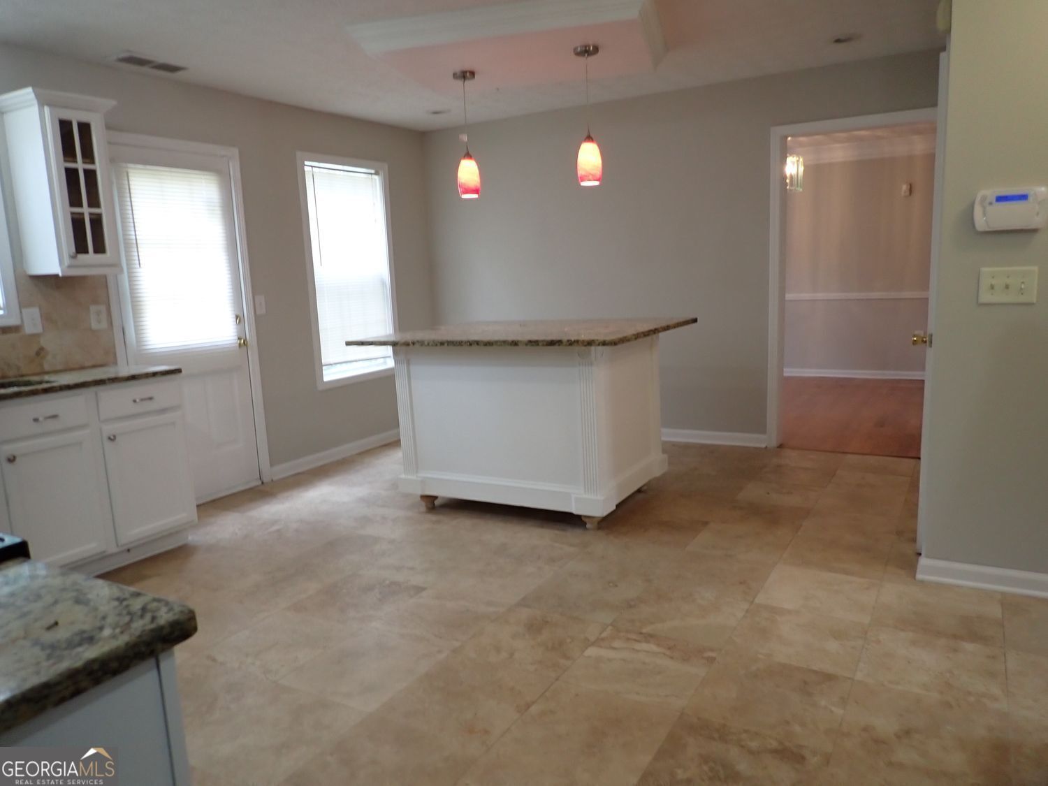 827 Sinclair Way Jonesboro, GA 30238 - Photo 12 of 39 10405109_8.jpg