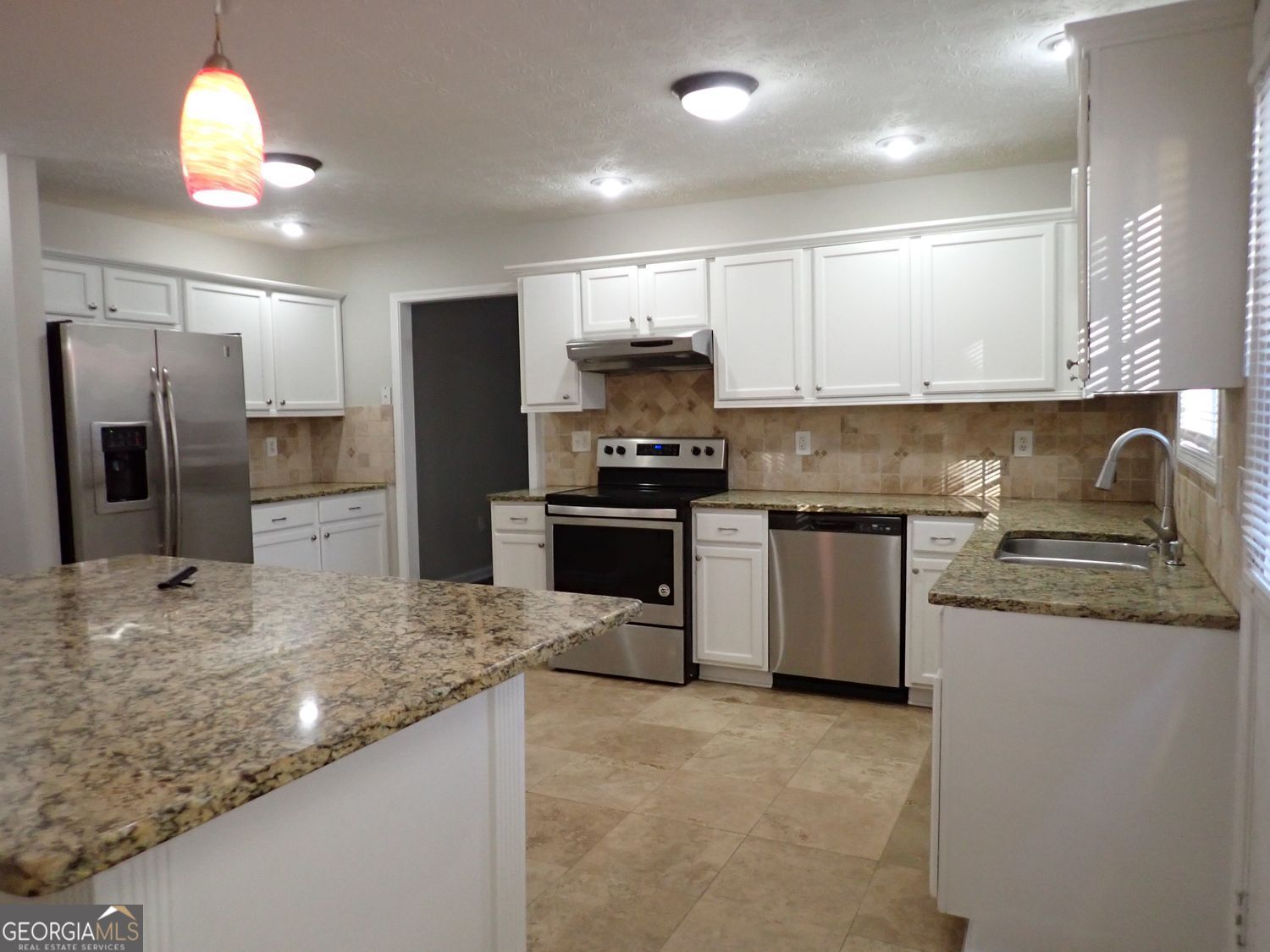 827 Sinclair Way Jonesboro, GA 30238 - Photo 10 of 39