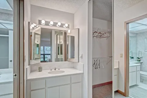 $375,000 | 130 Bracken Wood Road, Palm Beach Gardens, FL 33418